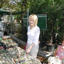 Выставка на День города (02.09.2007) (3055 відвідувань) Местные жители помогают приезжим участникам :).
Фото А... Выставка на День города (02.09.2007)