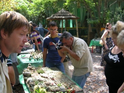 Выставка на День города (02.09.2007) (2974 відвідувань) Сергей Слободянюк (Николаев).
Фото Александра Тельпе... Выставка на День города (02.09.2007)