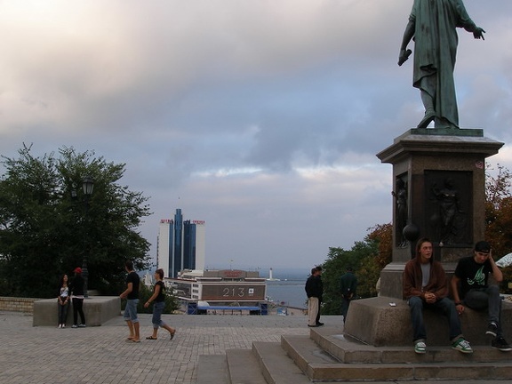 Выставка на День города (02.09.2007) (2747 відвідувань) Дюк, море, маяк...
Фото Ивановой Елены (Киев)
Выставка на День города (02.09.2007)