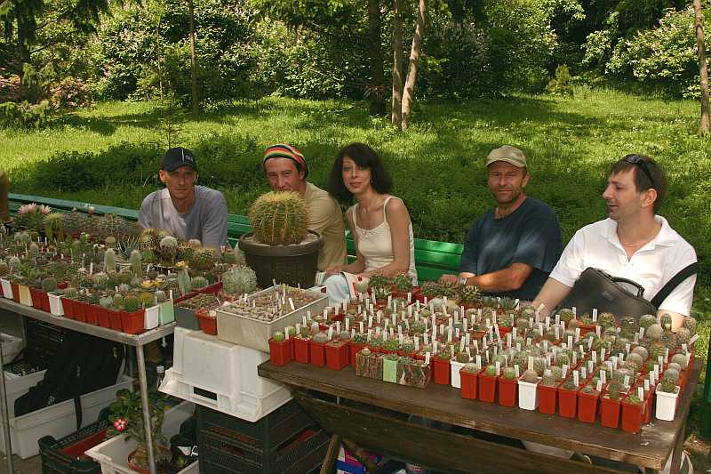 Выставка май 2005 (Киев) (2858 відвідувань) Александр Животенко (Киев), Александр Усиков (Тольятти... Выставка май 2005 (Киев)